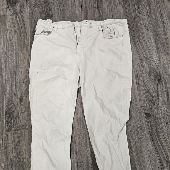 6th and Lane White Jeans by Lane Bryant - Picture 2 of 2